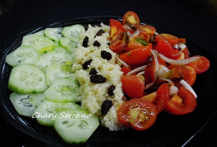 ENSALADA DE COUS COUS CON TOMATE Y PEPINO