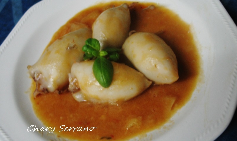 CHIPIRONES RELLENOS EN SALSA DE ALMENDRAS