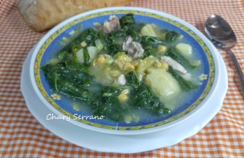 SOPA CON GARBANZOS, GRELOS Y PATATAS