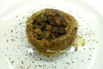 CHAMPIÑONES RELLENOS DE BACON