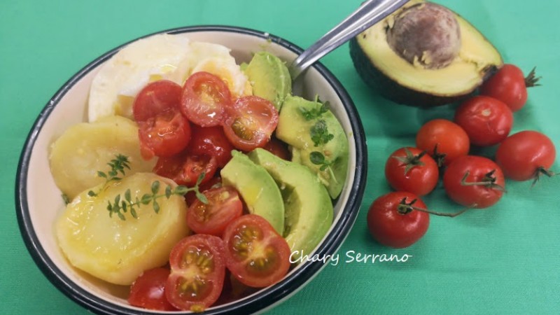 BUDDHA BOWL con aguacate y cherrys