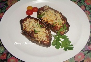 BERENJENAS RELLENAS DE CARNE Y TOMATE