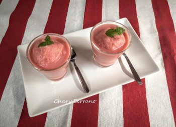 Sorbete de sandía con yogur y sin azúcar