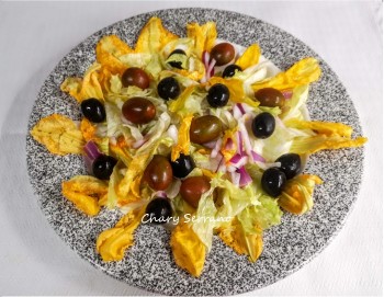 ENSALADA CON FLORES DE CALABAZA