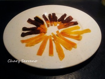 TIRITAS DE NARANJAS CONFITADAS, Y CON CHOCOLATE