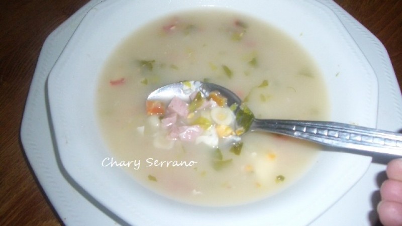 SOPA DE VERDURAS CON JAMON