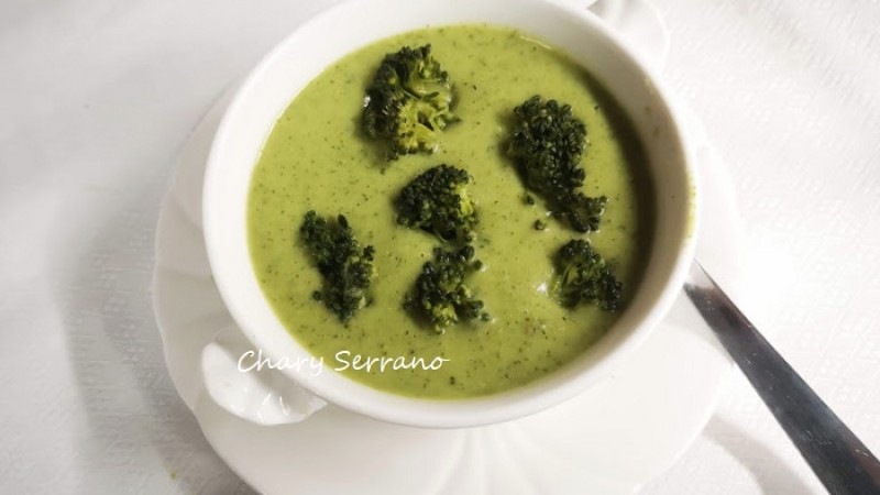 Crema de Brócoli con patata y quesitos