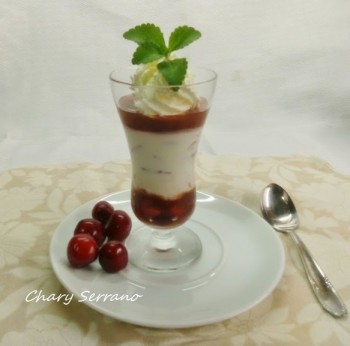 COPA DE CREMA DE QUESO Y CEREZAS, LIGHT