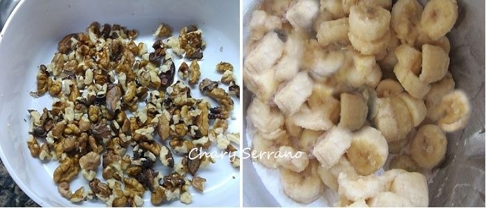 Brownie de chocolate, plátano y nueces