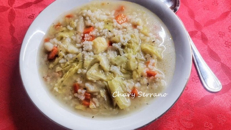 SOPA DE COL CON ARROZ
