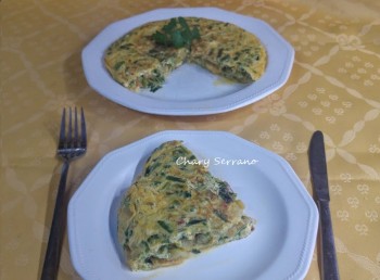 Tortilla de Grelos con cebolla, patatas y chorizo