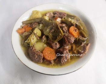 Guiso de ternera con alcachofas y patatas