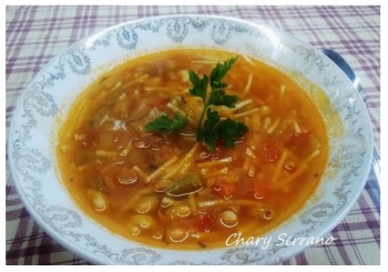 SOPA DE VERDURAS CON PASTA Y BACON AHUMADO