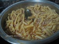 MACARRONES CON CARNE Y TOMATE