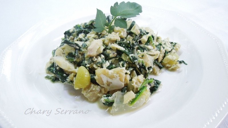 REVUELTO DE ESPINACAS Y BACALAO