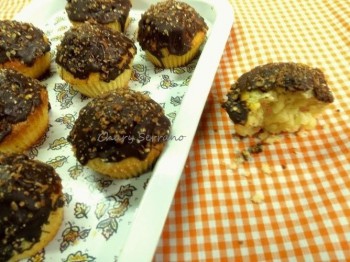 MAGDALENAS DE CALABAZA CON COBERTURA DE CHOCOLATE Y ALMENDRA