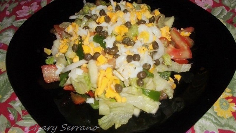 ENSALADA CON MAIZ Y ALCAPARRAS
