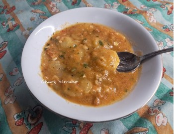 PATATAS CALDOSAS CON ALMENDRAS, EN AJOPOLLO,