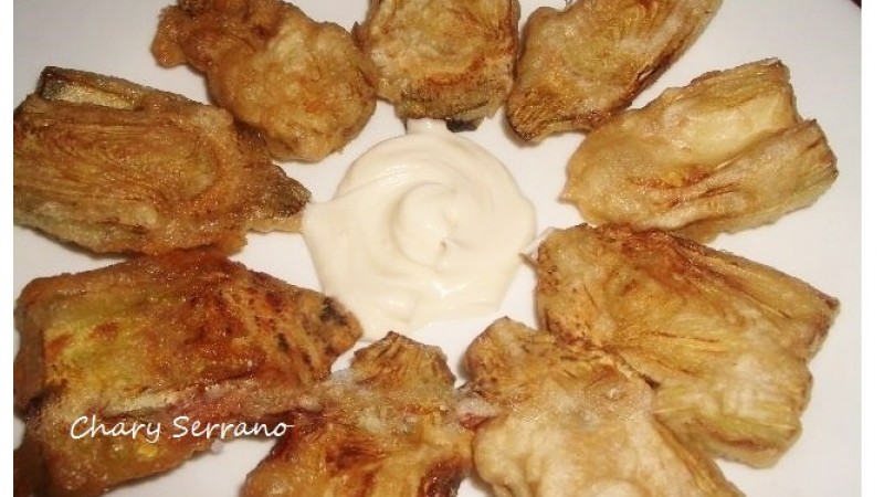 Alcachofas rebozadas con cerveza y salsa alioli (sin huevo)