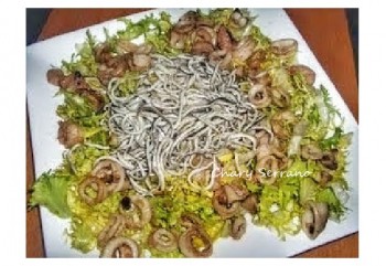ENSALADA TEMPLADA DE CHIPIRONES Y GULAS
