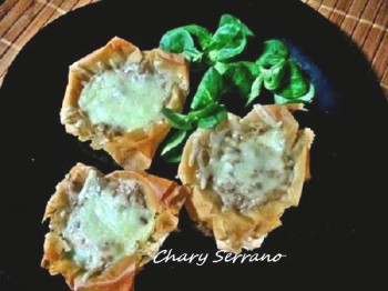 TARTALETAS AL BRIE Y AL EMMENTAL