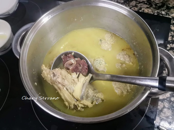 Albóndigas en caldo tradicionales de Córdoba
