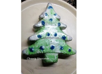 BIZCOCHO GLASEADO EN FORMA DE ABETO