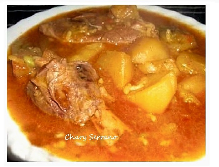 Estofado de cordero con patatas y arroz