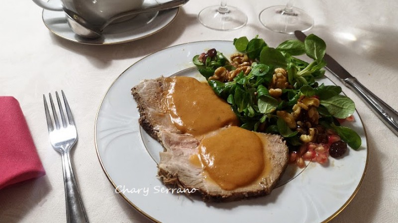 Cabezada de lomo de cerdo en salsa al oloroso