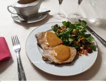 Cabezada de lomo de cerdo en salsa al oloroso