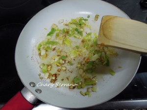 COLLEJAS EN REVUELTO, CON CEBOLLA Y JAMÓN