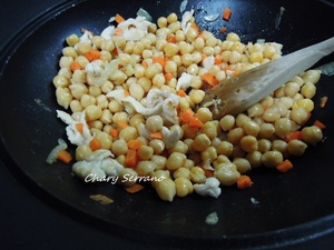 ENSALADA TIBIA DE GARBANZOS Y POLLO