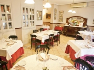 Visita al restaurante El Chiscón, de Madrid, en su 35 aniversario.