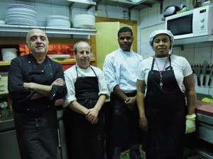 Visita al restaurante El Chiscón, de Madrid, en su 35 aniversario.