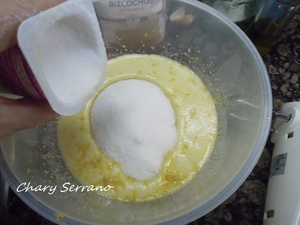 BIZCOCHO GLASEADO EN FORMA DE ABETO