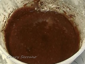 BIZCOCHO DE CACAO Y CAFÉ CON PERLAS DE CHOCOLATE