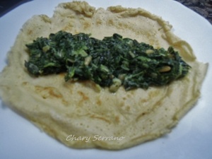 CREPS SALADAS CON ESPINACAS Y PIÑONES