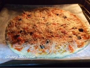 PIZZA CON CHAMPIÑONES Y PAVO