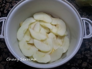 PASTEL FINO CON CREMA Y MANZANA