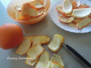 TIRITAS DE NARANJAS CONFITADAS, Y CON CHOCOLATE