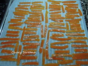 TIRITAS DE NARANJAS CONFITADAS, Y CON CHOCOLATE