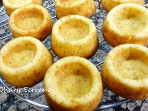 SAVARINES DE CHOCOLATE BLANCO Y FRUTAS ROJAS