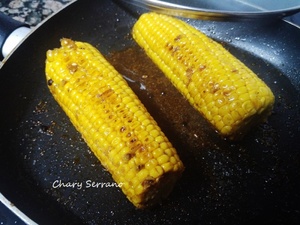 MAZORCAS DE MAÍZ CON AJO Y PIMENTÓN