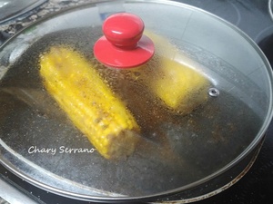 MAZORCAS DE MAÍZ CON AJO Y PIMENTÓN