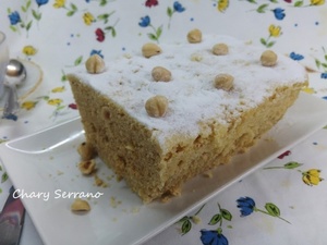 BIZCOCHO DE CHOCOLATE BLANCO Y AVELLANAS (Microondas)