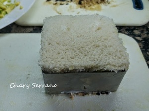 PASTEL DE SALMÓN, AGUACATE Y BOMBÓN DE CEBOLLA NEGRA