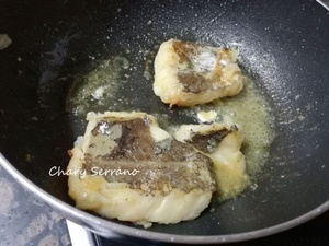 BACALAO AL AJOARRIERO CON PATATA ASADA
