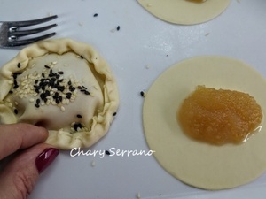 EMPANADITAS DE MANZANA Y SÉSAMO