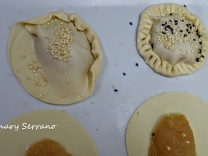 EMPANADITAS DE MANZANA Y SÉSAMO