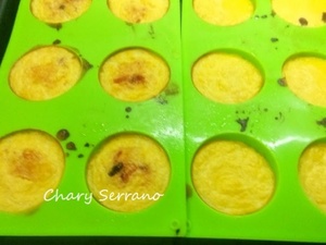 SEMI ESFERAS DE CREMA Y FRUTAS